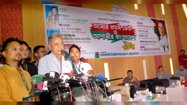 গণতন্ত্র ও জবাবদিহিতার সংস্কৃতি গড়ে তুলতেই বিএনপি কাজ করছে: আমীর খসরু