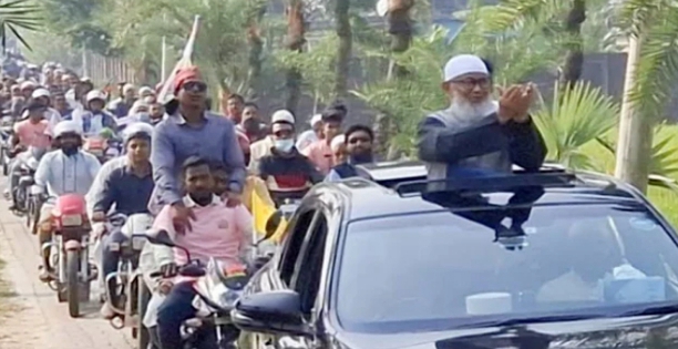 জামায়াত নেতার মোটরসাইকেল শোডাউন, বাইকের ধাক্কায় বৃদ্ধের মৃত্যু